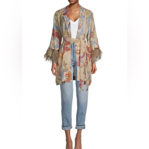 UNGARO Women's Courtney Feather-Trim Wrap Cardigan NEW WITH TAG SIZE US M NWT - Picture 8 of 8